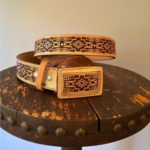 Cinto Charro Mexican Cowboy belt. Tan and brown Size 36-42. Mint condition.